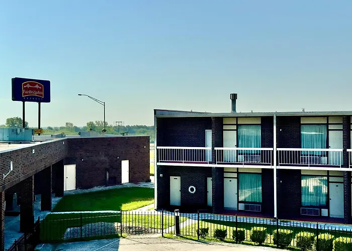 Fairbridge Inn Express Hiawatha