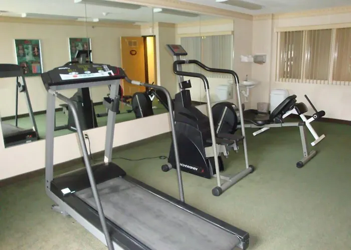 Syracuse Inn And Suites
